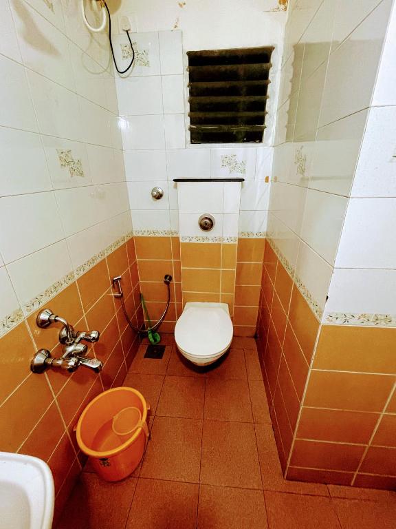 Adorable 2BHK in the downtown close to everything photo