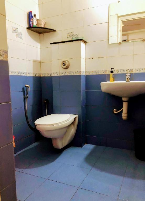 Adorable 2BHK in the downtown close to everything photo