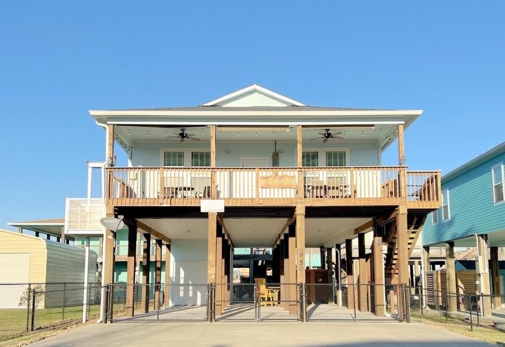 At Long Last home, Crystal Beach