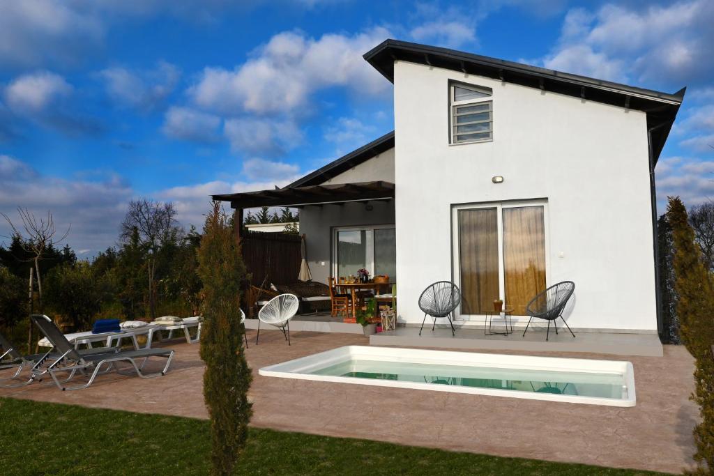 Iris 3, Paralia Katerinis