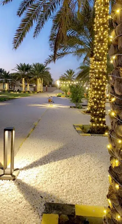 بيت العز السياحي Al-Ezz Tourist House, hotel in Sohar