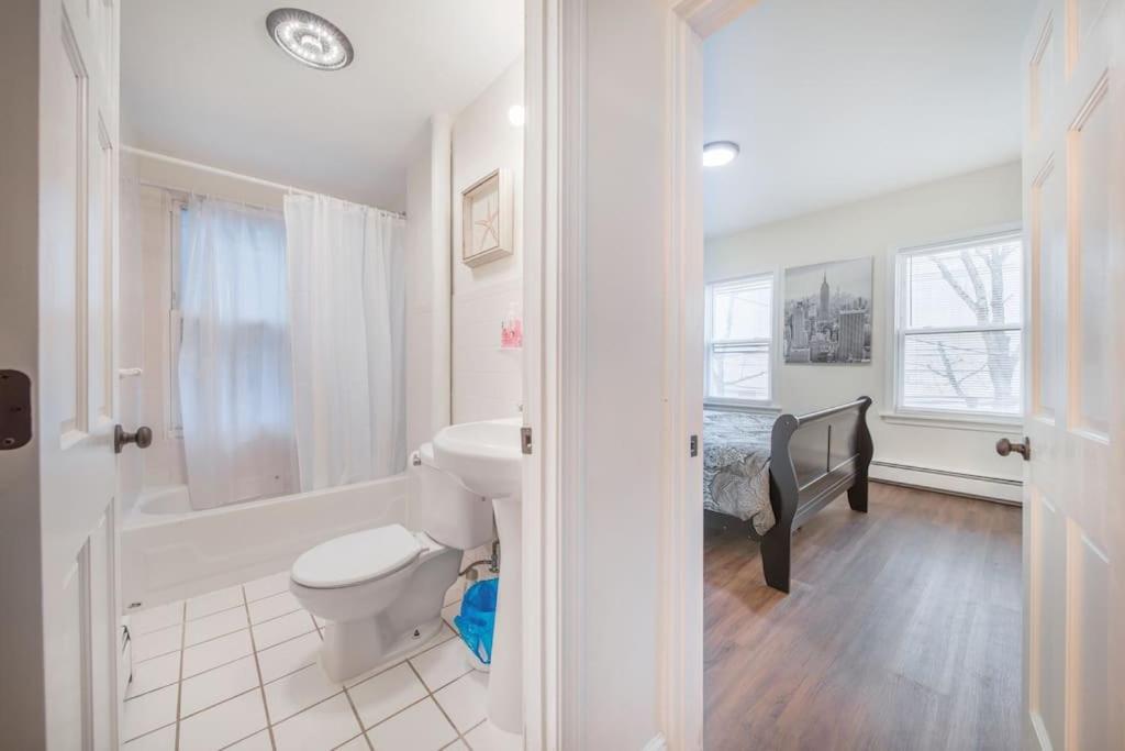 2bd Modern And Spacious Apt In The Heart Of Bos photo
