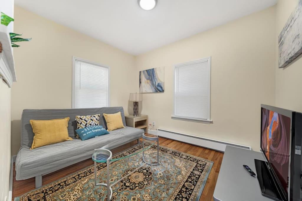 Newly renovated 2BR1BA Apt at the Boston City 전경