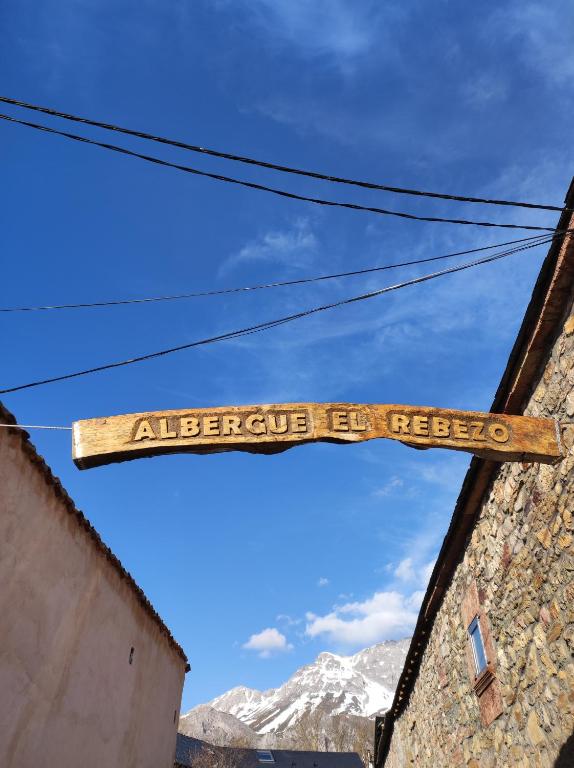 Albergue El Rebezo, Torrebarrio