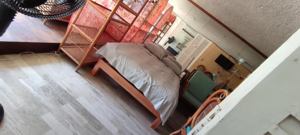 IOW4 LM Yoga Lounge — Hotel in Acapulco