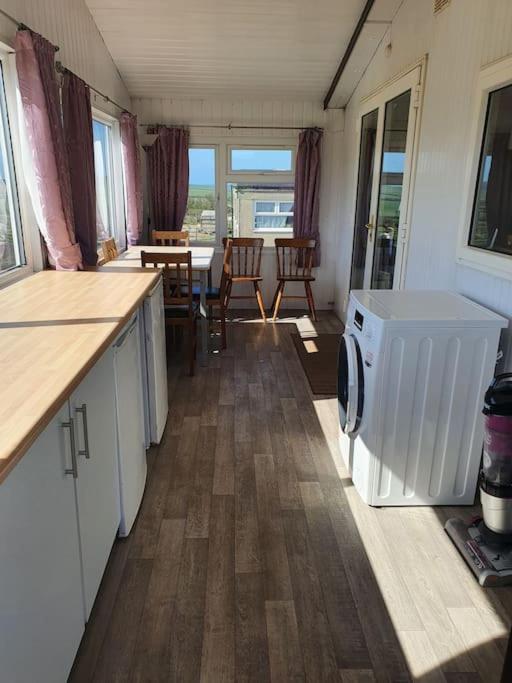 Farm Chalet, Rhoshirwaun near Aberdaron photo 3
