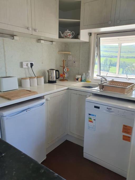 Farm Chalet, Rhoshirwaun near Aberdaron photo 4
