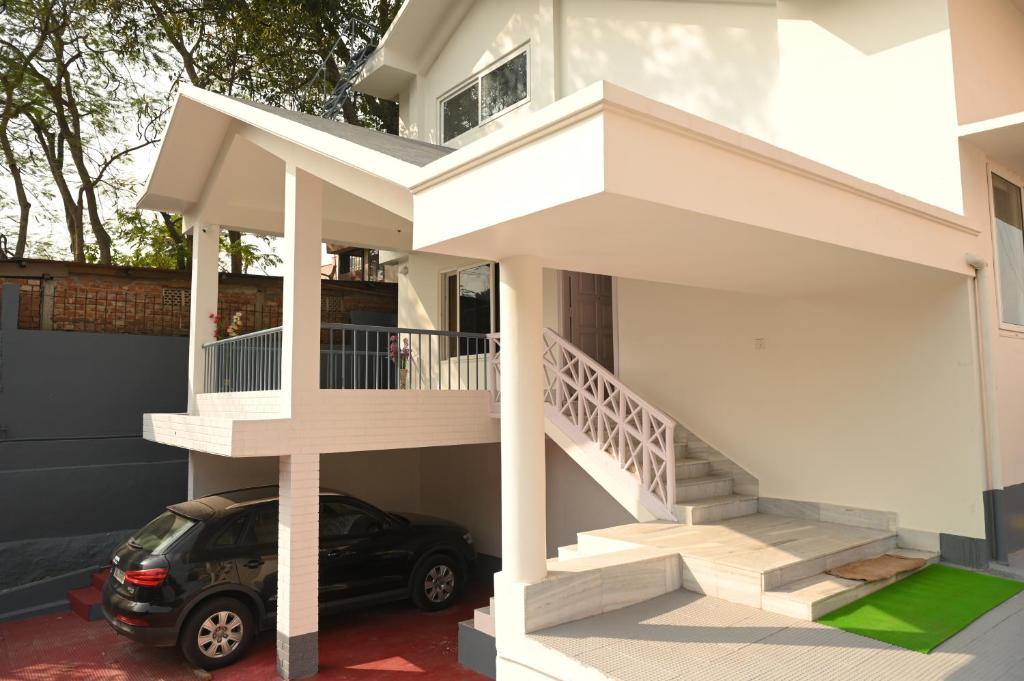 Pushkara River View Villa photo