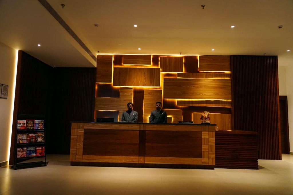 ARK HOTEL AND CONVENTION CENTRE photo