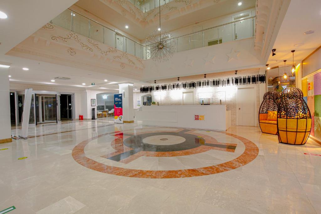 Fun&Sun Smart Hane sun — Hotel building in Side