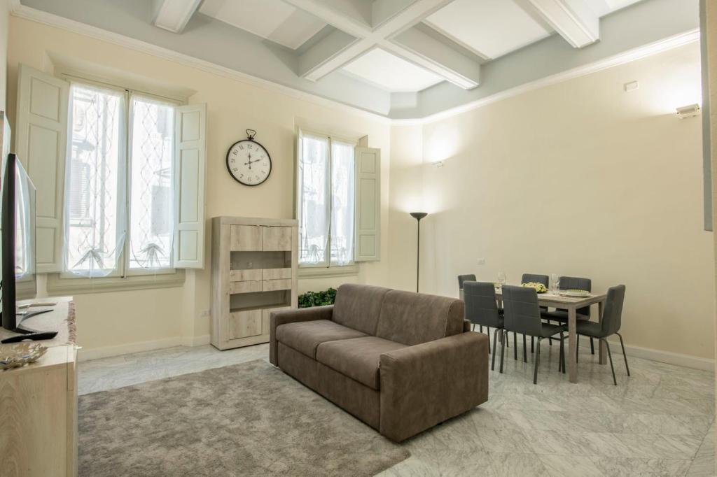 Cavour Rosa Apartment by Mamo Florence - 3