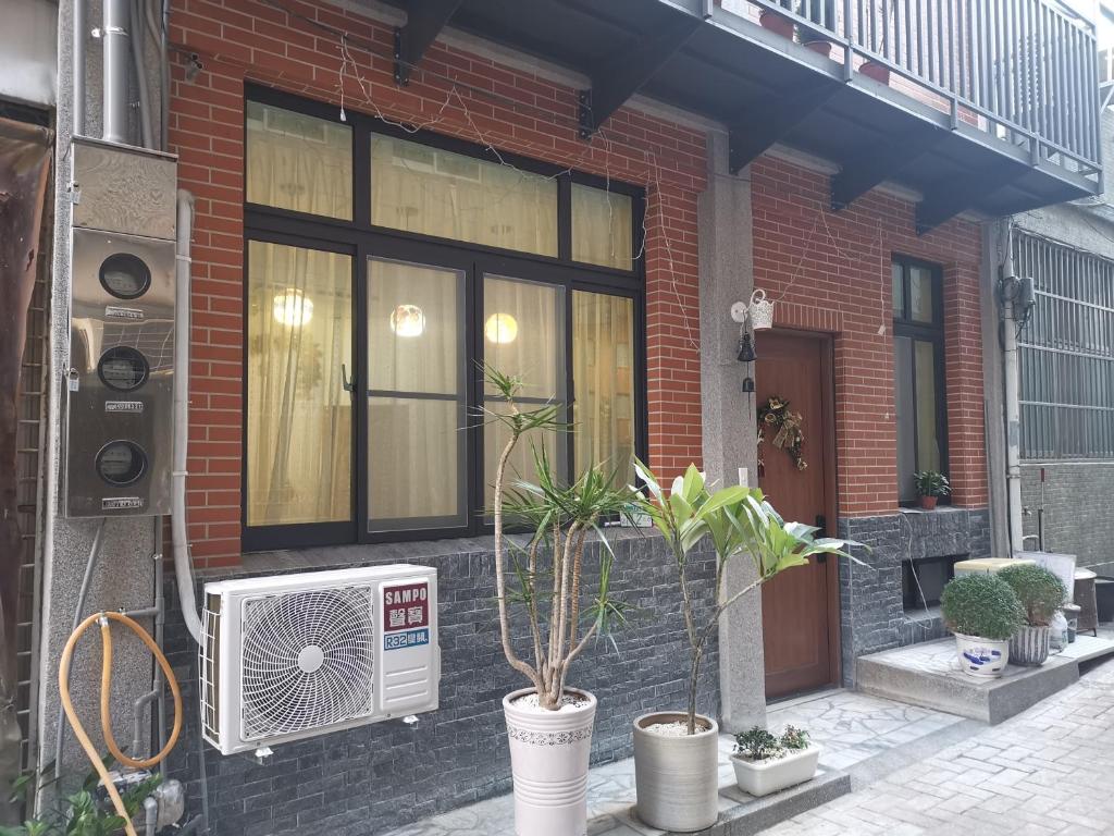 摩登旅宿