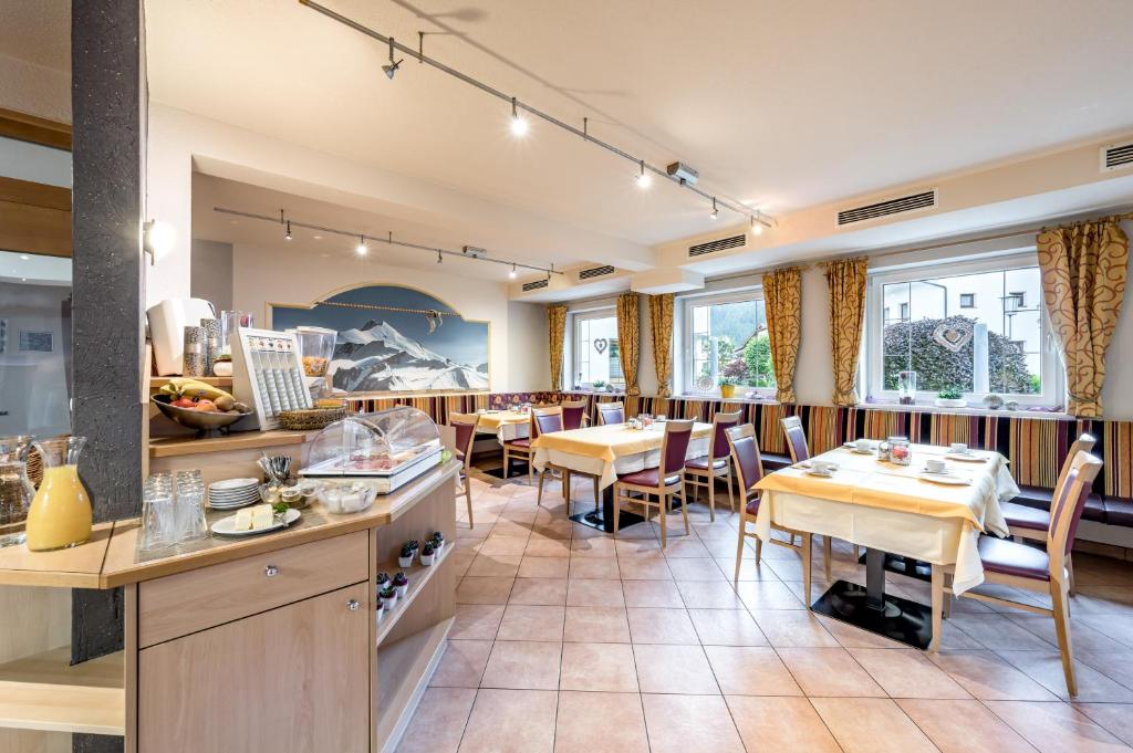 Restaurant, Pension Granbichler in Langenfeld