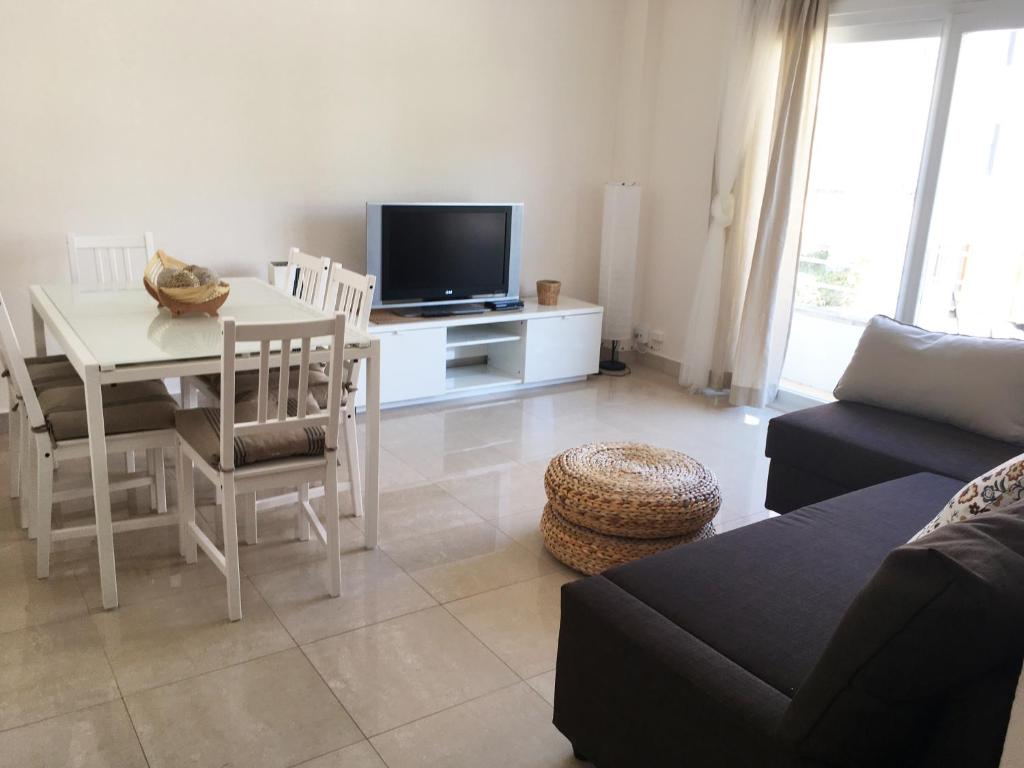Apartamento céntrico y renovado, 100m de la playa - 1