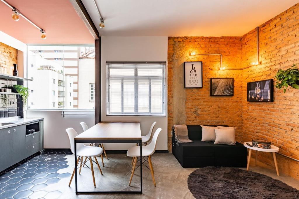 Apto em Pinheiros proximo ao HC e Av Paulista — Hotel in São Paulo