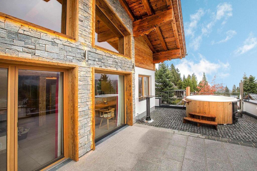 Chalet in Königsleiten with Mountain Views & Spa - 5