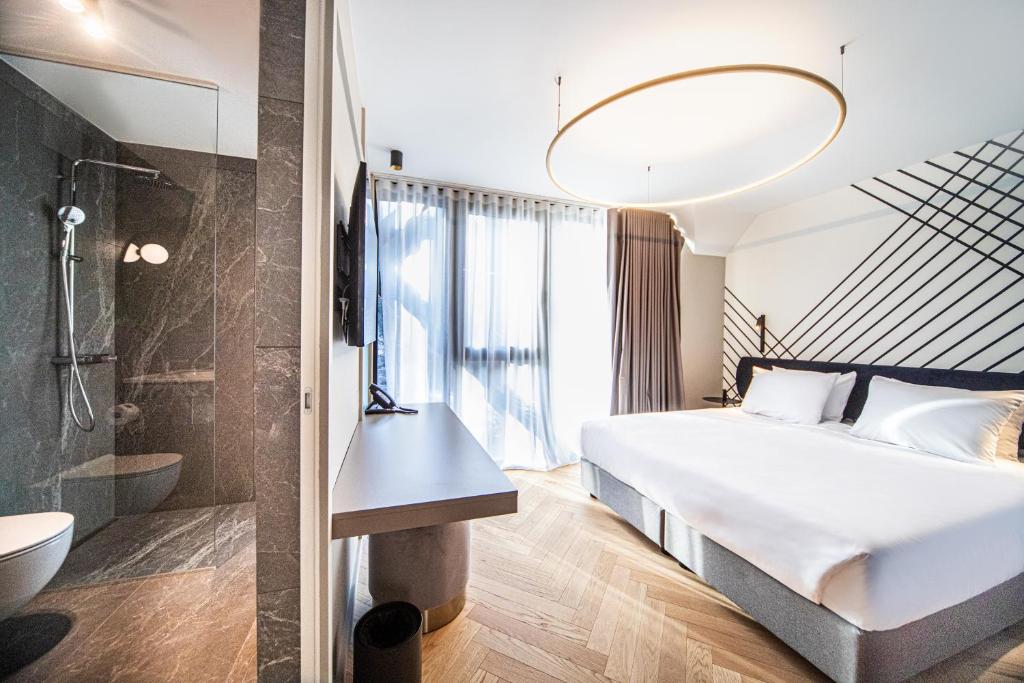 Hotel Cad 8