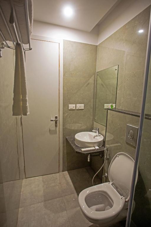 Grey House Inn photo