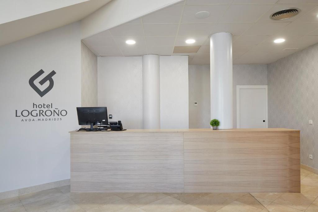 Hotel Logrono Avda de Madrid 25 photo
