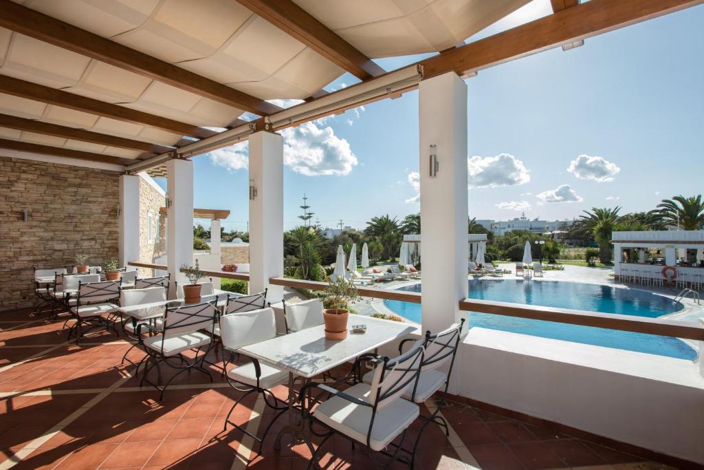ポルト ナクソス ホテル (Porto Naxos Hotel) レストラン