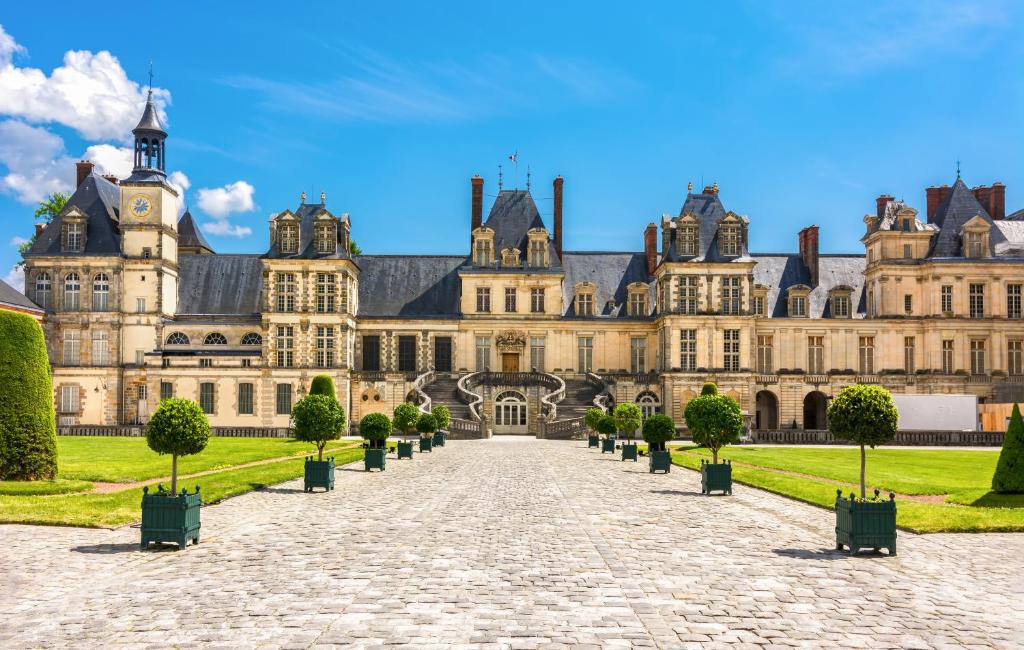 Suites Rive Gauche - DUPLEX CHARM Fontainebleau photo