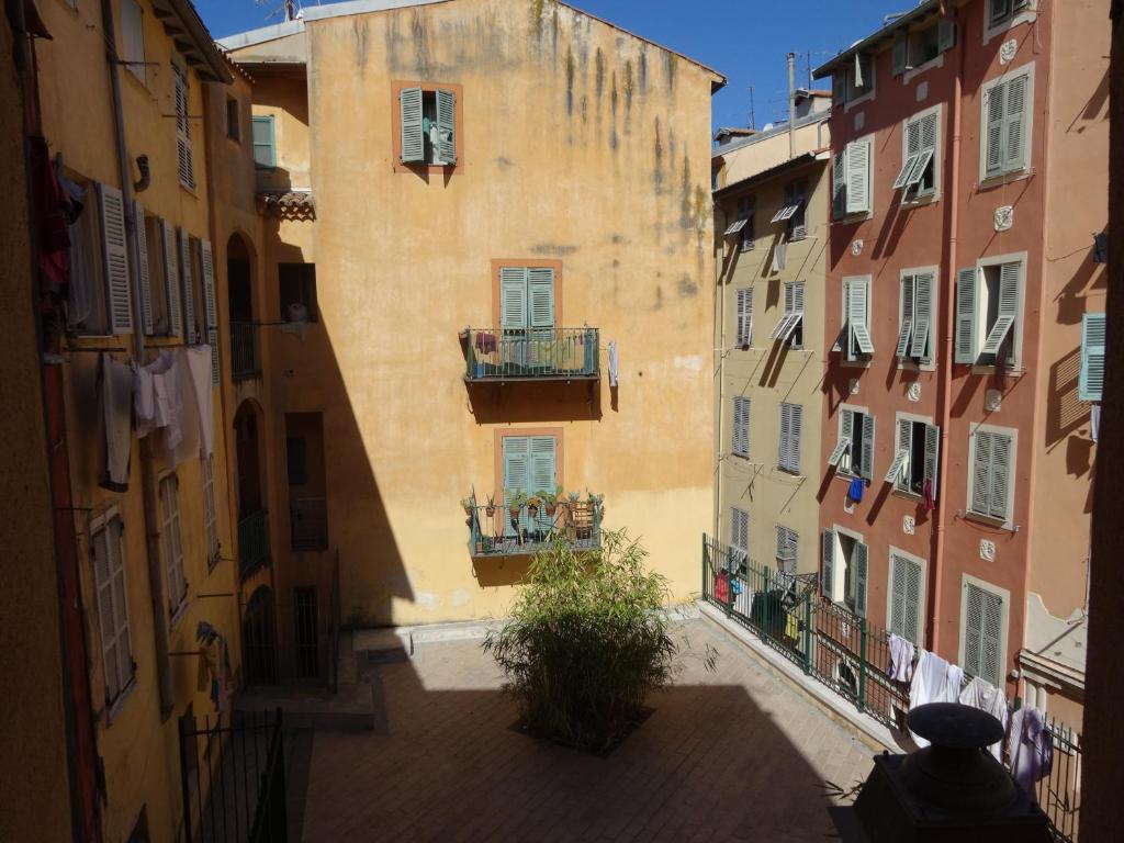 Appartements Vieux Nice / Marche aux fleurs photo