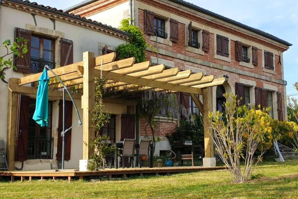 Maison de 3 chambres avec jardin clos et wifi a Laplume