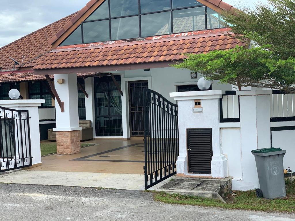 VillaParadise Homestay photo