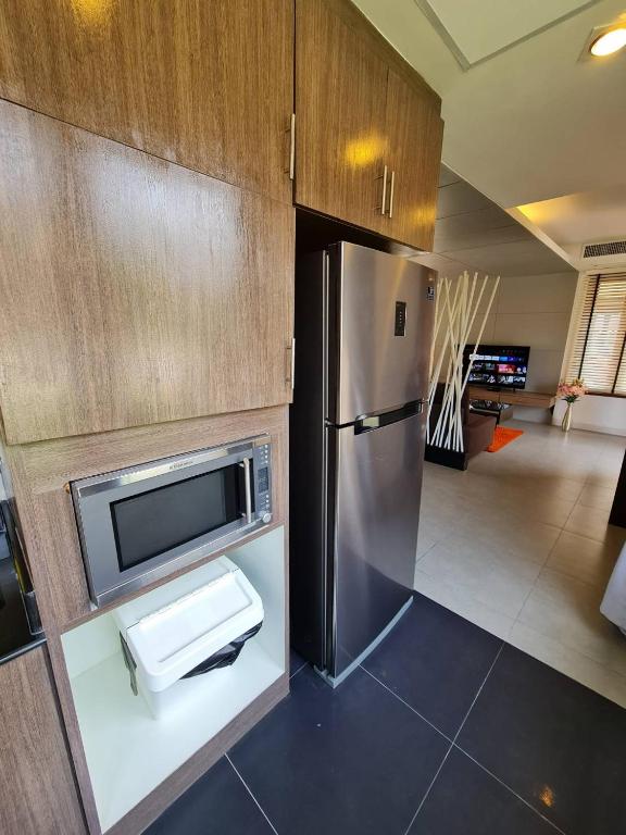 Shared lounge/TV area