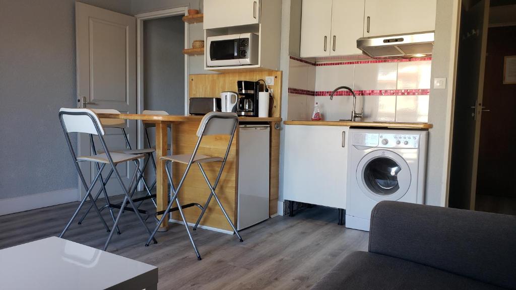 Studio spacieux proche plage. Wi-fi, climatisation - 3