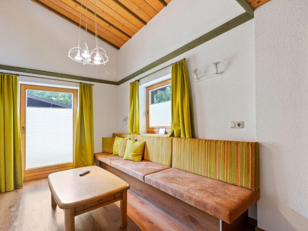 Apartment in Saalbach near Ski Slopes - 2