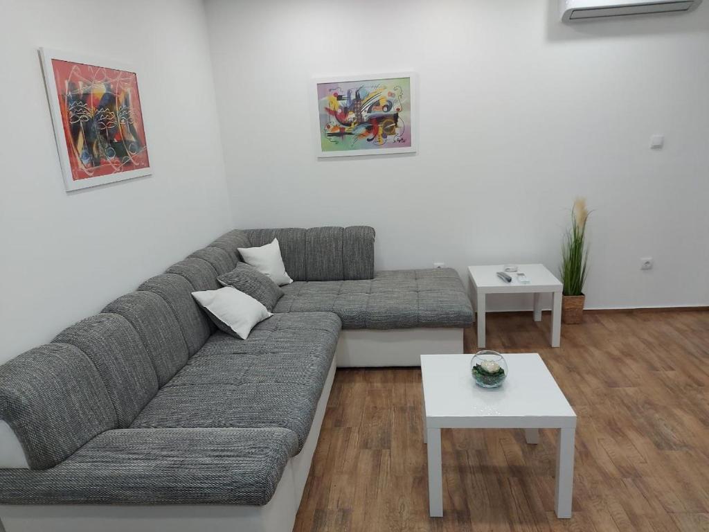 Cosy, quiet &amp; brand new apartment w/ Danube view — Hotel in Belgrade