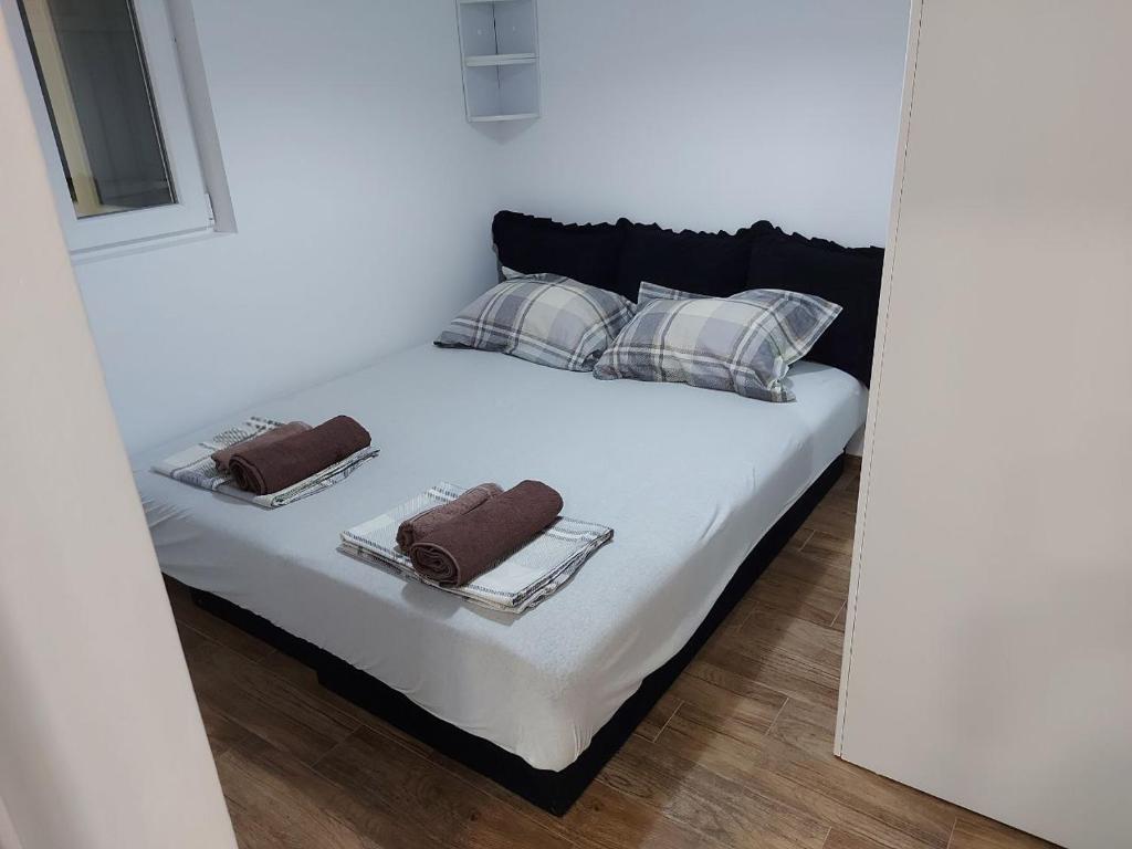 Cosy, quiet & brand new apartment w/ Danube view photo