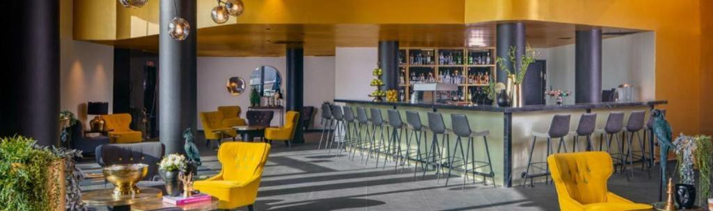 Bar/lounge