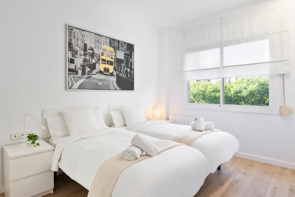 Suites Barcelona Park Guell photo