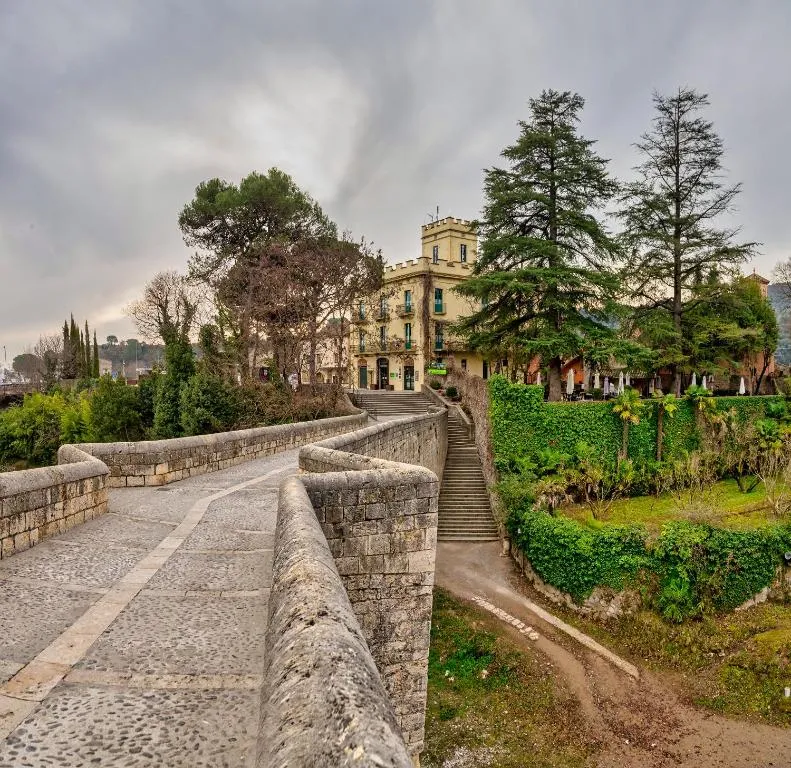 Els Jardins De La Martana, hotel in Besalú