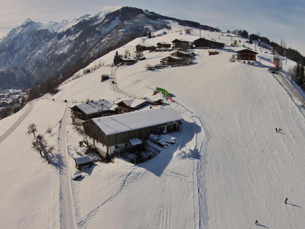 Apartment in Kaprun with Ski-in Ski-out Access - 3