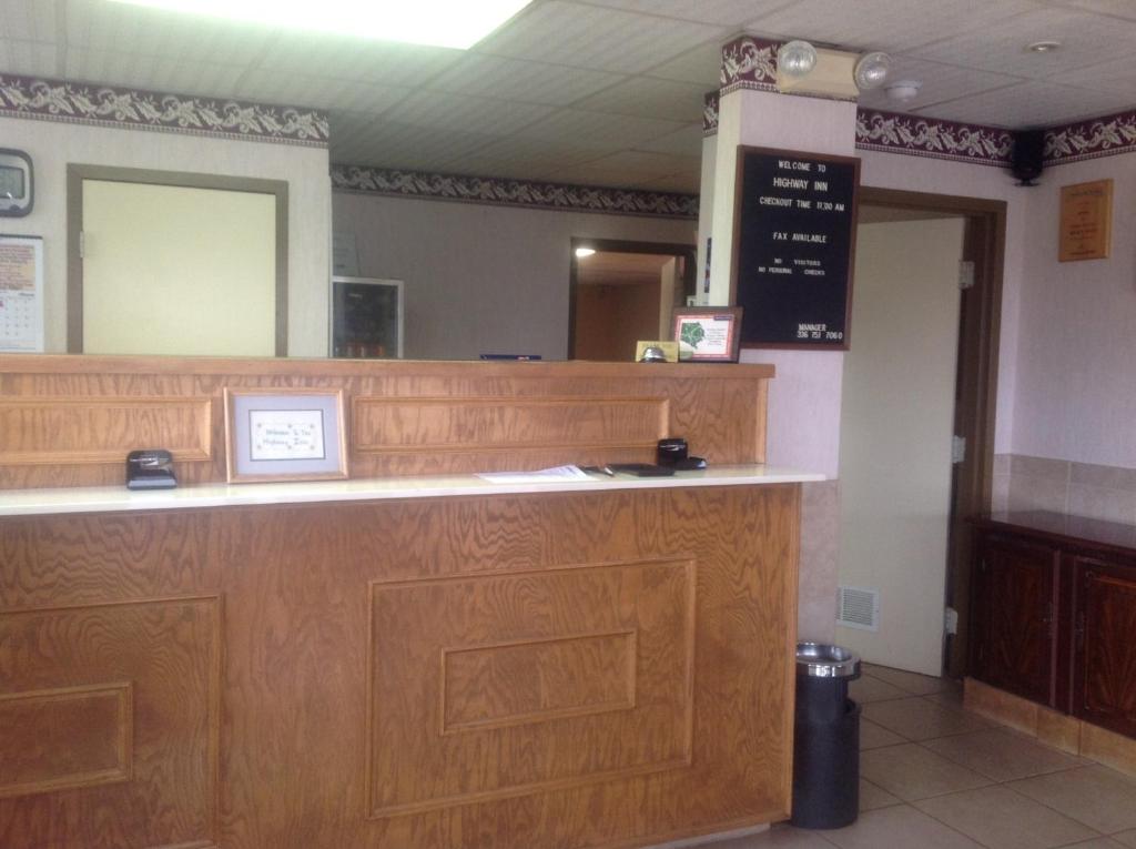 HighWay Inn photo