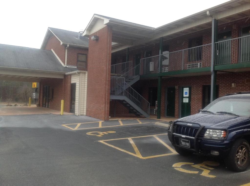 HighWay Inn — Hotel in Mocksville (NC)
