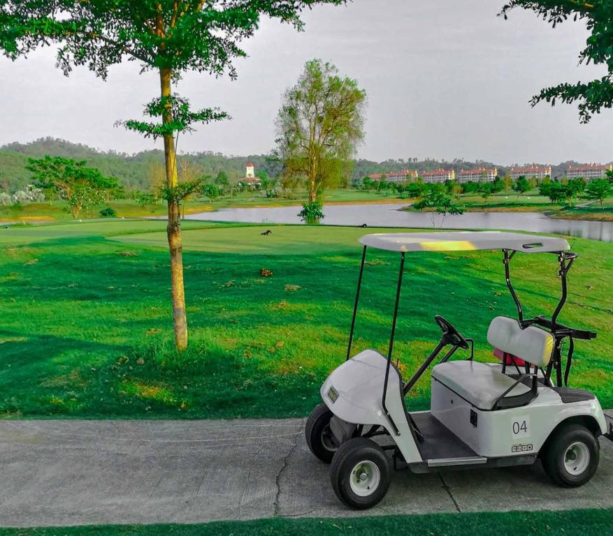 Happy City Golf and Resort photo