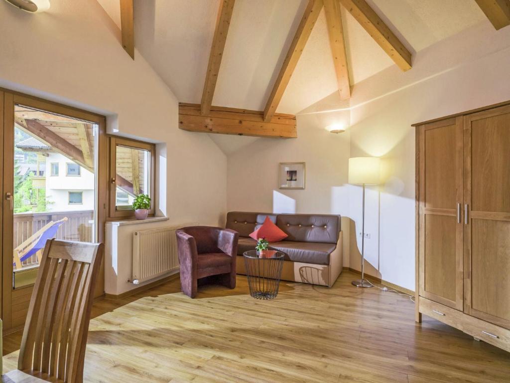 Apartment in Kaltenbach near Ski Lift - 3