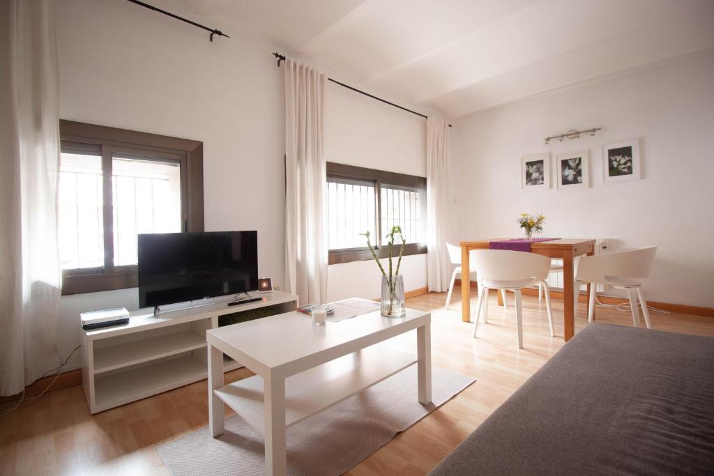 Apartamento zona Sagrada Familia - 2