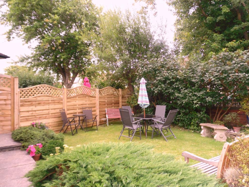 Claremont House Holiday Apartments photo 4
