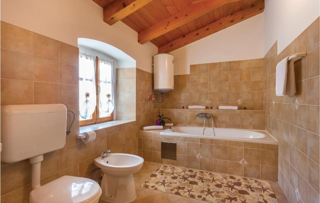 Three-Bedroom Holiday Home in Regulici photo