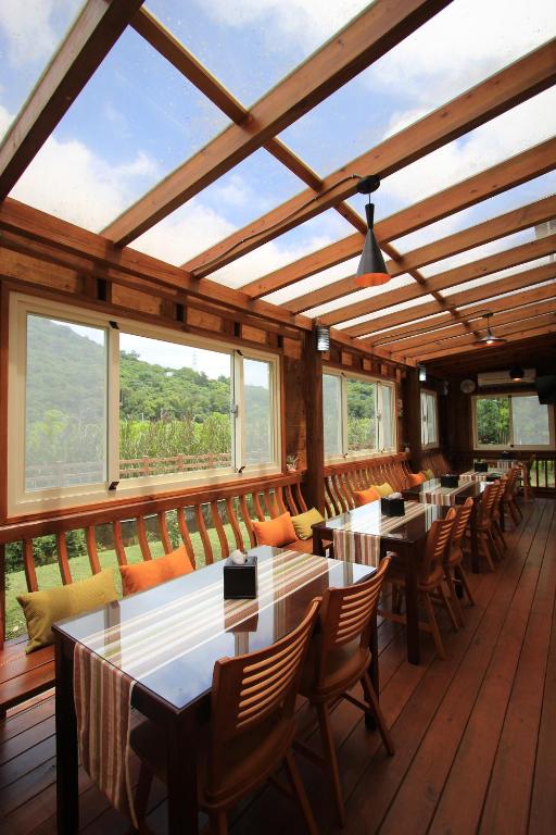 Caifeng Bed and Breakfast