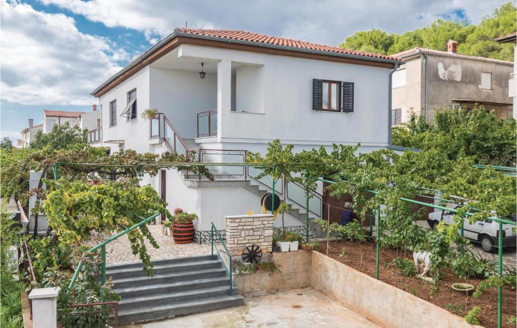 Awesome Apartment In Pula With Wifi, Pula