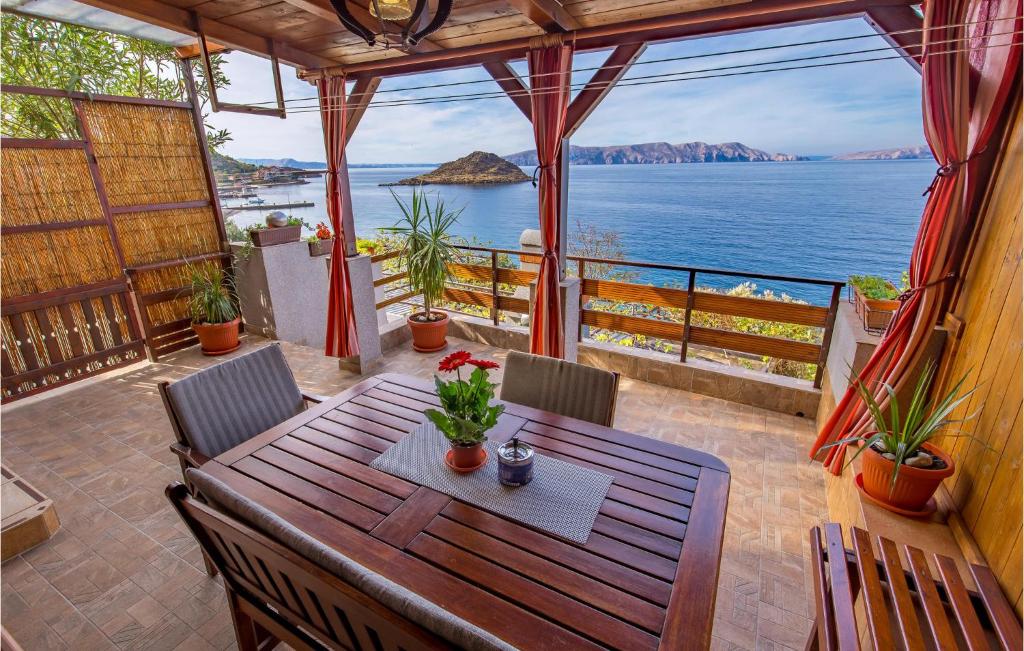 Nice Apartment In Sveti Juraj With Wifi, Sveti Juraj