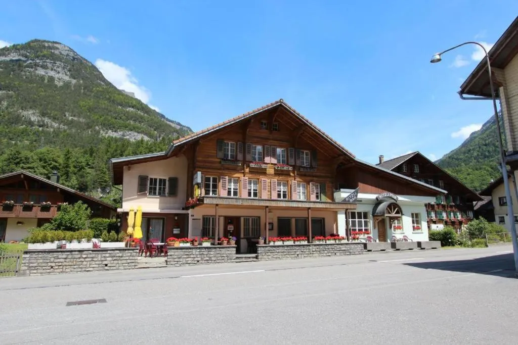 Hotel-Restaurant Alpina, hotel in Innertkirchen