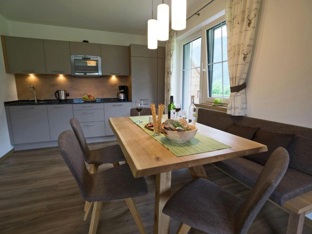 Apartment in Mayrhofen near Ski Lifts - 2
