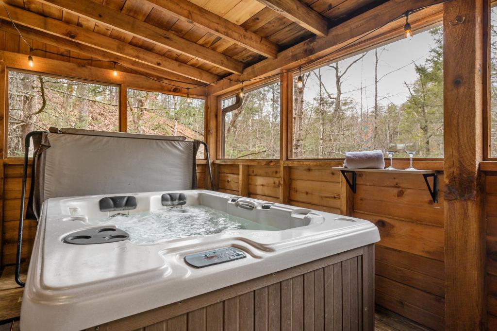 The Robins Nest with hot tub photo